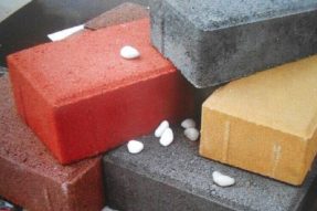如何浇筑一块高质量的水泥彩砖？
